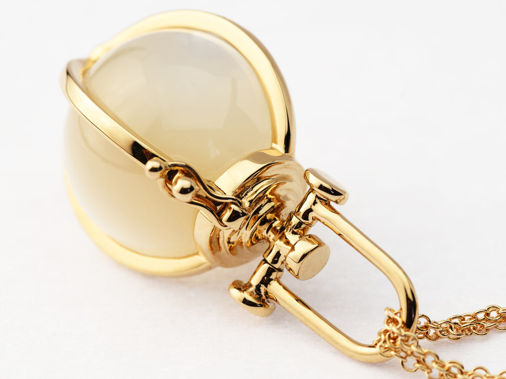 Rebecca Li, Crystal Orb Collection, Pendant, 18k Yellow Gold, Mother Of Pearl, Smooth, N/A, ORB-TALISM-2021-0310-18KYEL-MOTHER